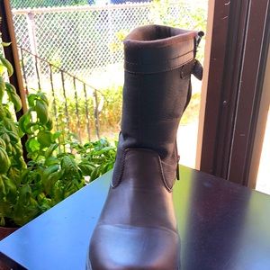 Khmobu men’s boot size 12 Brown